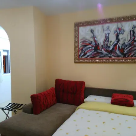 Las Flores Appartement *